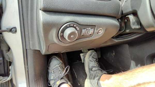2015 Chrysler 200 Dash Panel Black X9 — photo 3