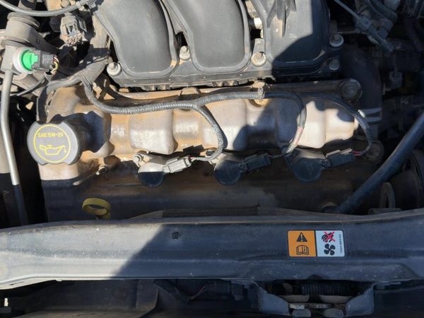2005-2006 Ford Escape Front Valve Cover Oem 3.0L 3F1Z6582Ce — photo 2
