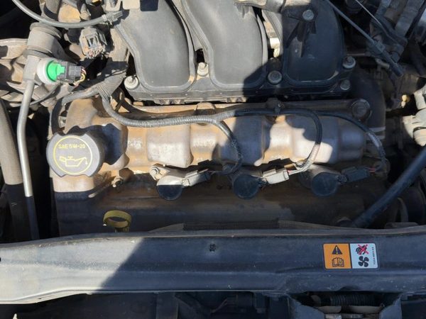 2005-2006 Ford Escape Front Valve Cover Oem 3.0L 3F1Z6582Ce — photo 4