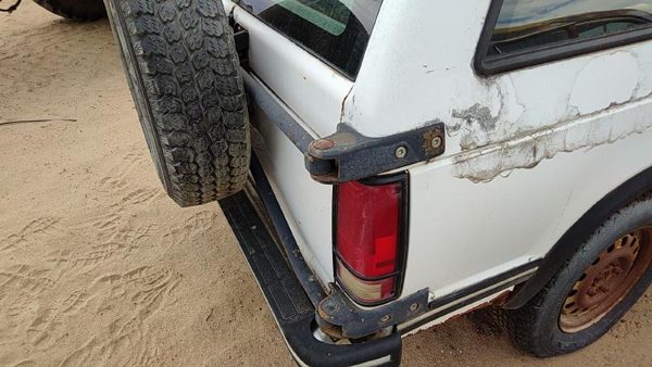 1984-1994 Chevy S10 Blazer Spare Tire Carrier Oem Swing Gate — photo 4