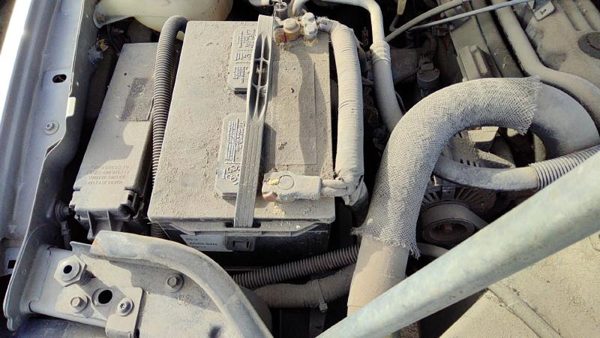 99-01 Jeep Grand Cherokee Complete Battery Box Mount Tray With Hold Down 4.0L — photo 1