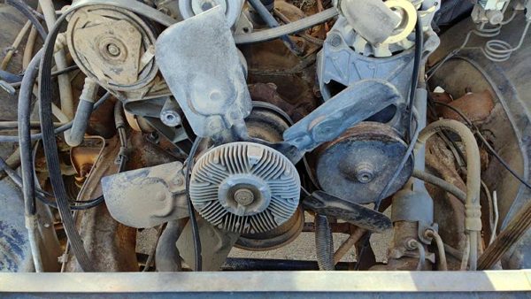 88-97 Sierra 2500 Complete Cooling Fan Blade Assembly With Clutch 5.7L At 4X4 — photo 4