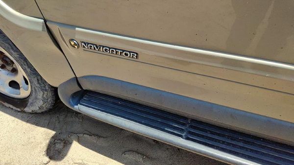 98 Lincoln Navigator Driver Left Front Moulding From Door Oem Trim Strip Gold Bi — photo 4
