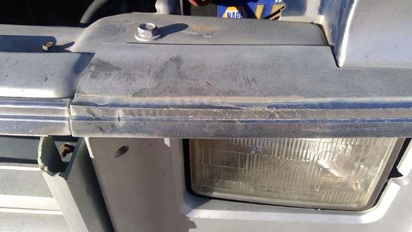 1989 Chevy G20 Van Driver Left Trim Bezel Around Headlight Oem Dual 15596118 — photo 9