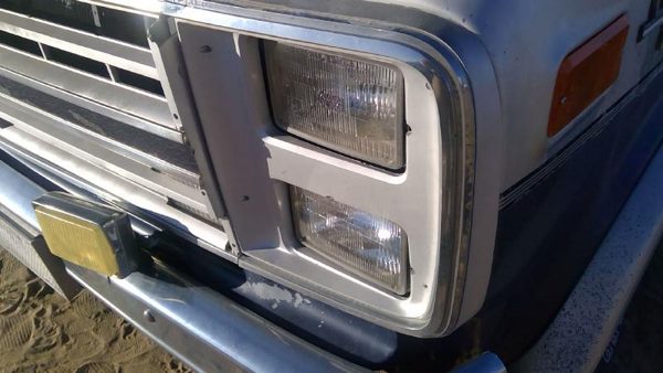 1989 Chevy G20 Van Driver Left Trim Bezel Around Headlight Oem Dual 15596118 — photo 6