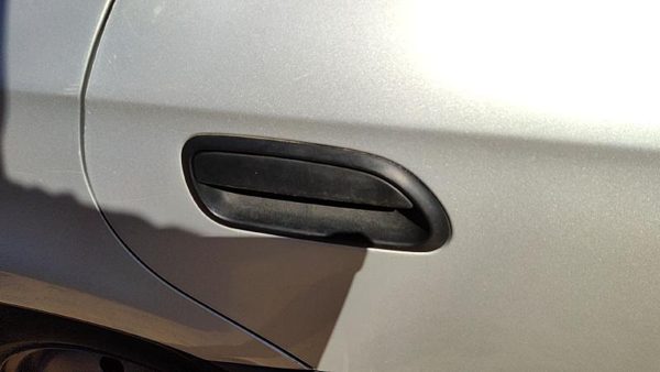 2000-2004 Subaru Legacy Passenger Right Rear Outside Door Handle Oem Back — photo 1