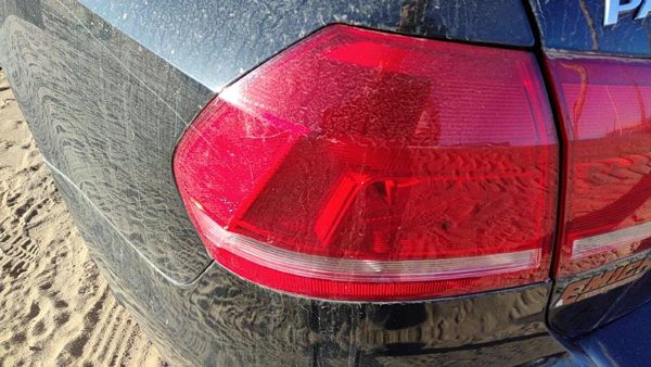 2012-2015 Vw Passat Driver Left Outer Tail Light Brake Lamp Oem Rear 561945095H — photo 2