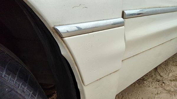 1997-05 Buick Park Ave Driver Left Moulding From Fender Oem Trim Strip White 78u — photo 3
