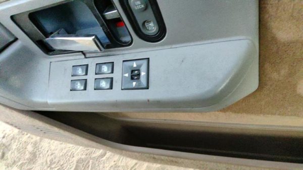 88-94 Chevy Suburban Driver Left Front Power Window Master Control Switch Oem — photo 2
