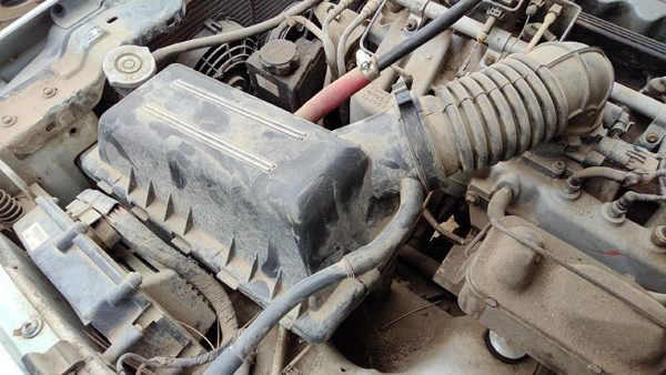 92-95 Cherokee Complete Air Intake Cleaner Filter Box Housing With Tube 4.0L — photo 4