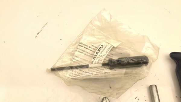 2000-2004 Subaru Legacy Complete Spare Jack And Tool Kit Oem Factory Set — photo 4