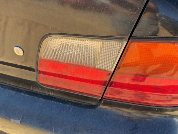 95-96 Maxima Passenger Right Inner Tail Light Brake Lamp Oem Rear 4-Door Sedan — photo 2