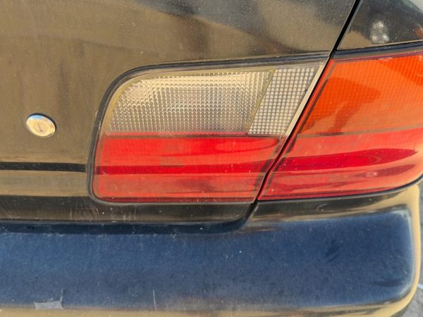 95-96 Maxima Passenger Right Inner Tail Light Brake Lamp Oem Rear 4-Door Sedan — photo 3