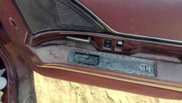 1997-1999 Buick Lesabre Passenger Right Front Door Trim Panel With Switches Red — photo 8