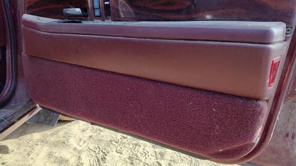 1997-1999 Buick Lesabre Passenger Right Front Door Trim Panel With Switches Red — photo 6