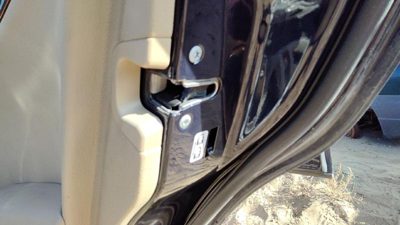 2012-2014 Mercedes C300 Passenger Right Rear Door Latch With Rods/Cables Back