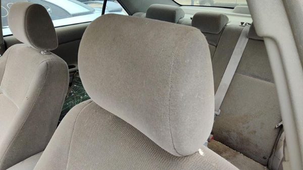 2004-2006 Toyota Camry Pair Of Front Headrests Oem Left Right Set Seat — photo 1