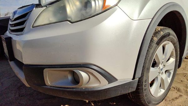 2010-2012 Subaru Legacy Outback Front Bumper Cover Assembly Oem 7J Satin White — photo 9