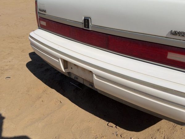 1991-1994 Lincoln Town Car Rear Bumper Cover Assembly Oem Back White Wt — photo 8