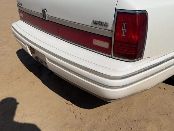 1991-1994 Lincoln Town Car Rear Bumper Cover Assembly Oem Back White Wt — photo 7