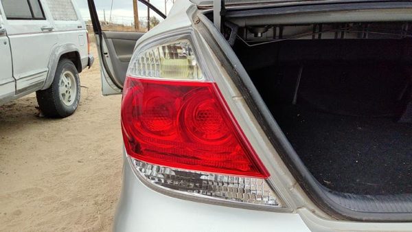 2005-2006 Toyota Camry Driver Left Tail Light Brake Lamp Oem Rear 8156006220 — photo 5