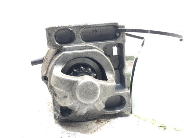 2000 Chevy Suburban Starter Motor 5.3L — photo 2