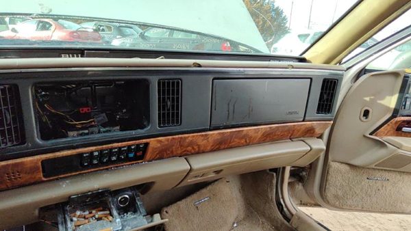 1994 Buick Park Ave Trim Bezel Around Radio Surround Dash Panel Oem Tan 25629620 — photo 1