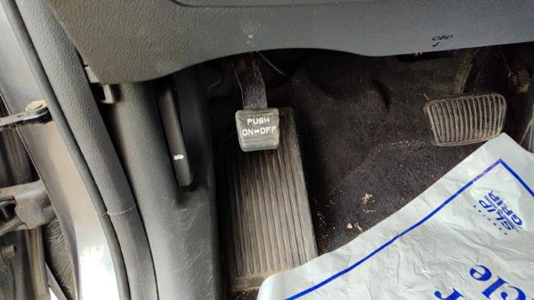 2016 Hyundai Tucson Parking Brake Pedal Assembly Oem Complete Emergency Unit — photo 1