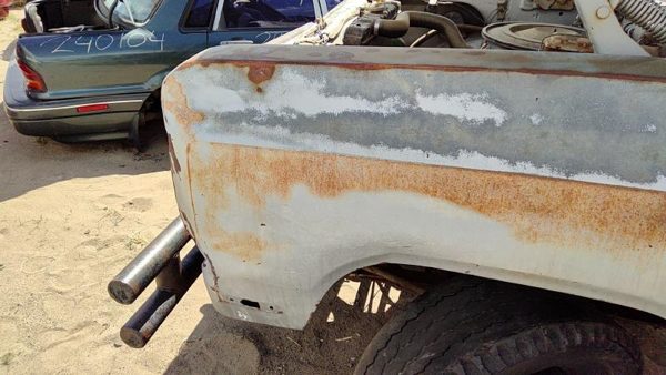 1986 Dodge Ram Fender LH W250 Silver — photo 6
