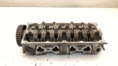 1993-1994 Chrysler Colt Cylinder Head With Camshaft Oem 1.5L Sohc Md174888