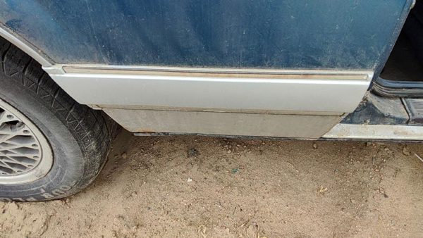 89-91 Olds Cutlass Calais Passenger Right Rear Moulding On Quarter Panel 2 Door — photo 2