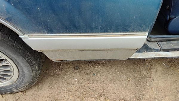 89-91 Olds Cutlass Calais Passenger Right Rear Moulding On Quarter Panel 2 Door — photo 1