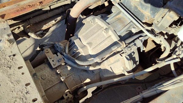 1996 Isuzu Npr Flywheel Bell Housing OEM — photo 4