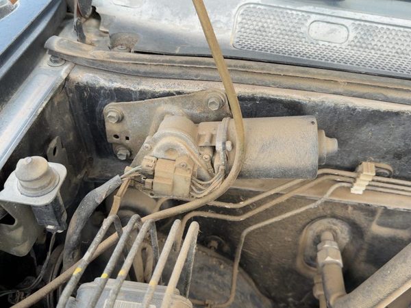 1998-2004 Isuzu Rodeo Windshield Wiper Motor Oem 5507884 — photo 3