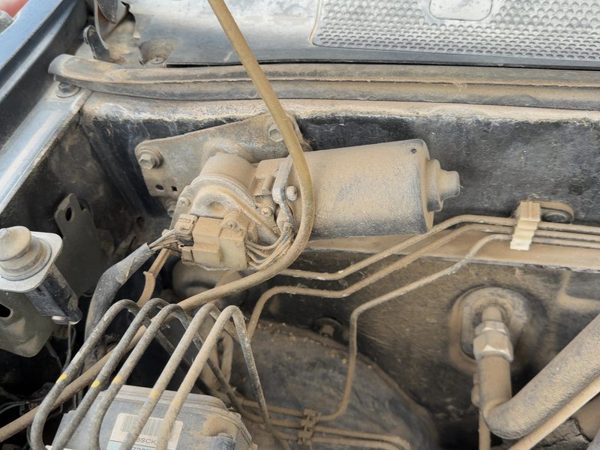 1998-2004 Isuzu Rodeo Windshield Wiper Motor Oem 5507884 — photo 2