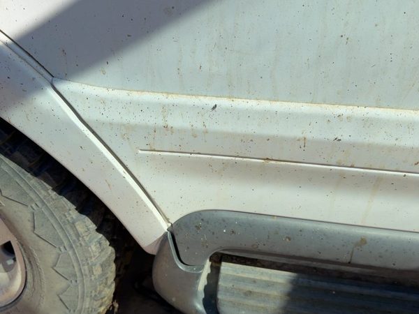 1998 Lincoln Navigator Rear Door Moulding RH Oxford White Yz — photo 7
