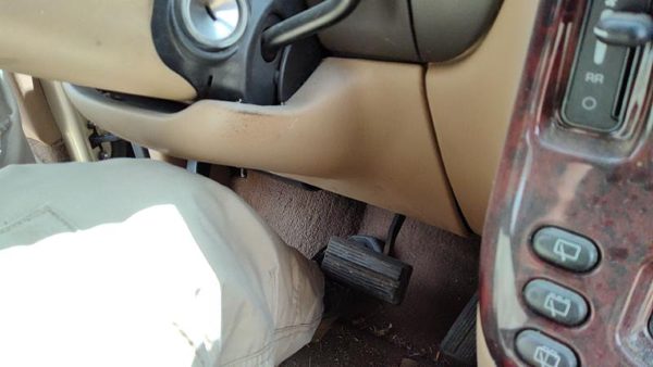 96-00 Town & Country Lower Dash Under Column Knee Bolster Trim Panel Oem Tan — photo 2
