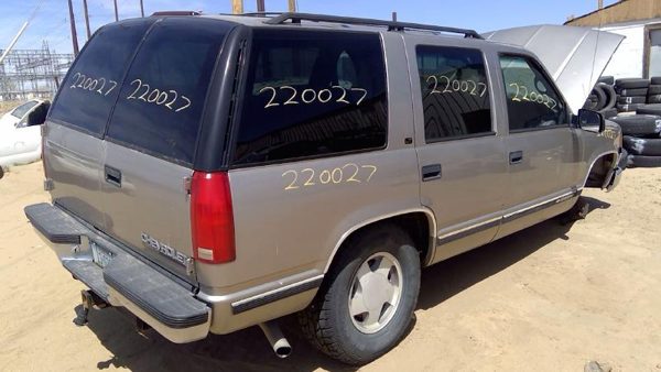 1999 Chevy Tahoe — vehicle photo 8