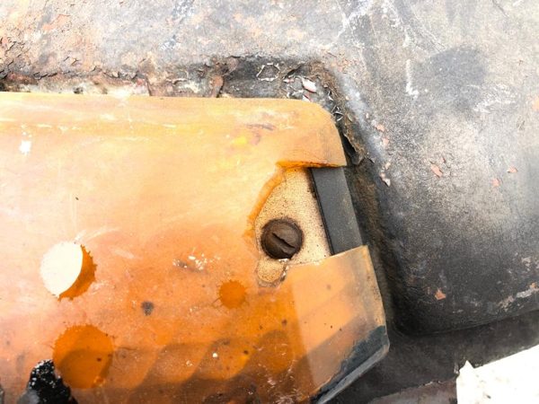 1970-1973 Nissan 240Z Passenger Right Front Turn Signal With Mount Panel Housing — photo 2