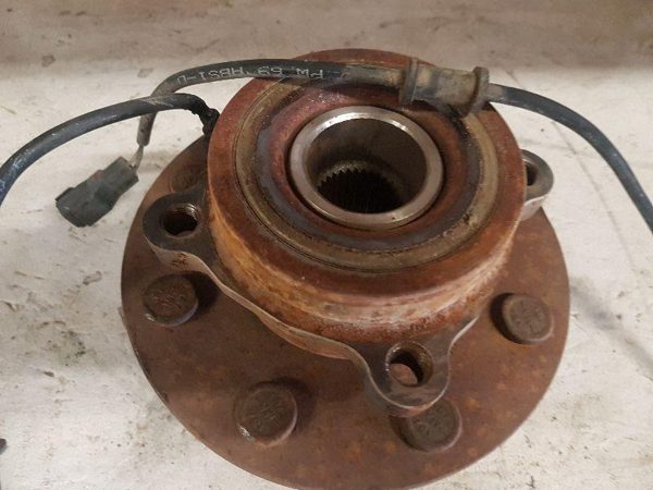 2003-2005 Dodge Ram 2500 Front Wheel Hub Hub Oem 05103507Aa — photo 2