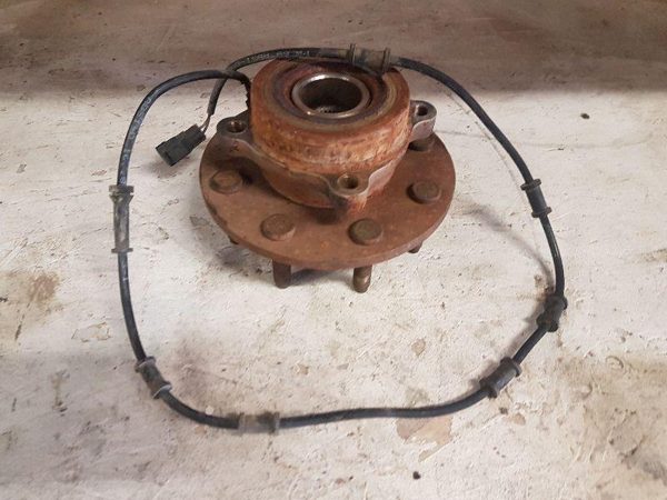 2003-2005 Dodge Ram 2500 Front Wheel Hub Hub Oem 05103507Aa — photo 1