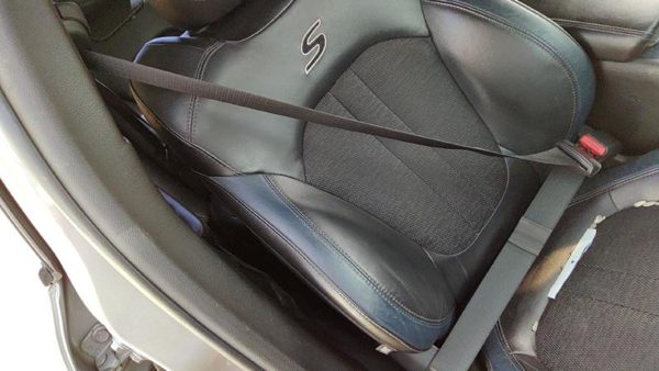 2015-17 Chrysler 200 Passenger Right Front Seat Belt Retractor Shoulder Black X9 — photo 3