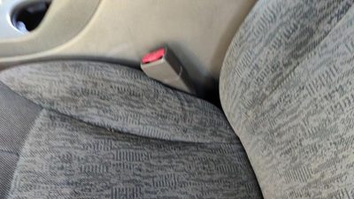 02-04 Chevy Trail Blazer Driver Left Front Seat Belt Buckle Receiver Gray 95D