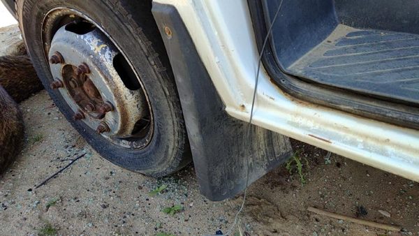 03-06 Dodge Sprinter Van 3500 Driver Left Mud Flap Moulding Oem Factory — photo 6