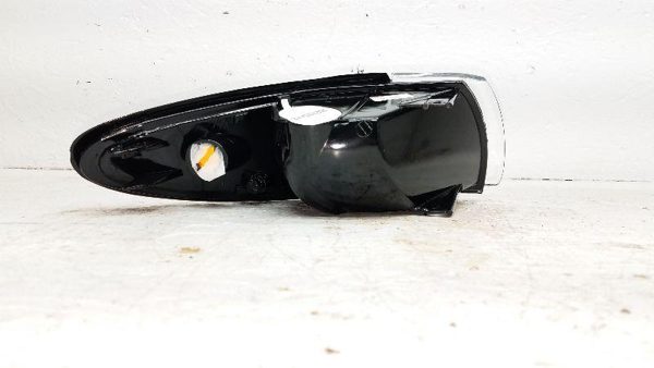 1997-2003 Ponntiac Grand Prix Driver Left Turn Signal Light 16521833 — photo 3
