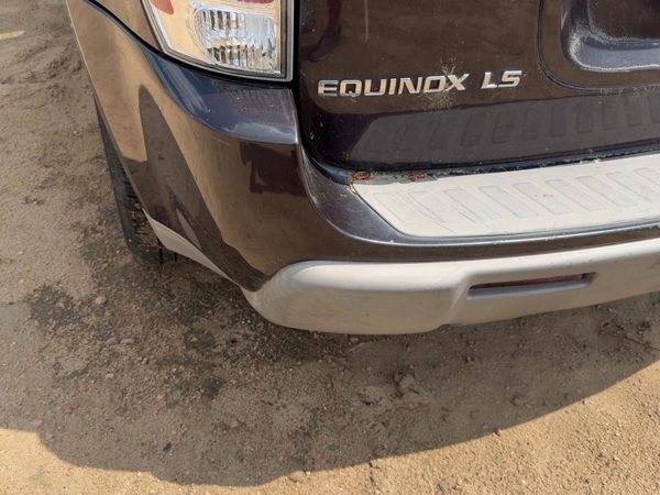 2005-2006 Chevy Equinox Rear Bumper Cover Assembly Oem Back Black Amethyst 71U — photo 4