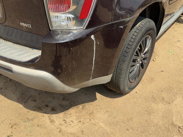 2005-2006 Chevy Equinox Rear Bumper Cover Assembly Oem Back Black Amethyst 71U — photo 6