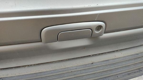 2000 Chrysler Town & Country Rear Hatch Handle Liftgate Release Lever Oem Silver — photo 4
