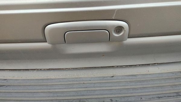 2000 Chrysler Town & Country Rear Hatch Handle Liftgate Release Lever Oem Silver — photo 2
