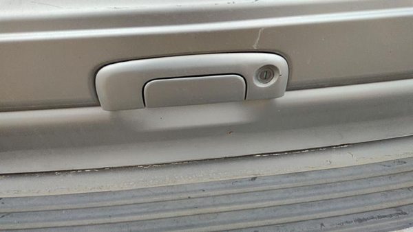 2000 Chrysler Town & Country Rear Hatch Handle Liftgate Release Lever Oem Silver — photo 3